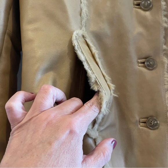 Kenneth Cole Reaction Tan Leather Jacket with Faux Fur Trim - Picture 4 of 15